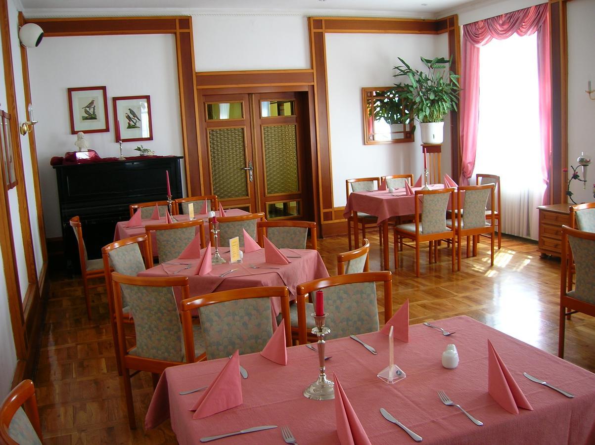 Hotel "Stadt Koethen" Koethen  Exterior photo